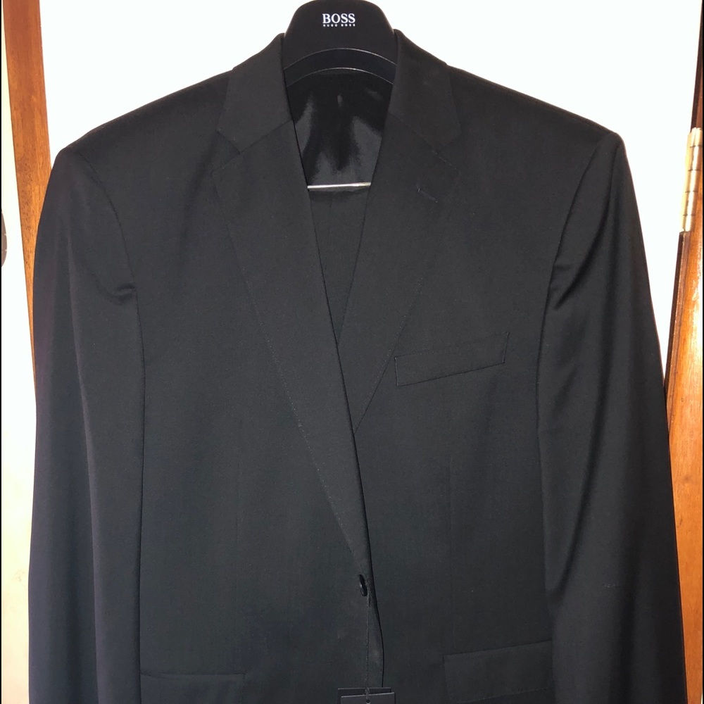 Men’s Suit